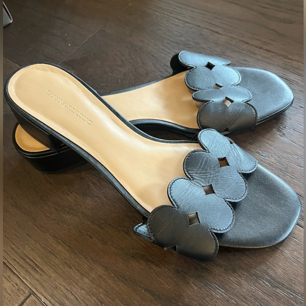 Banana Republic | Leather Slide Sandal